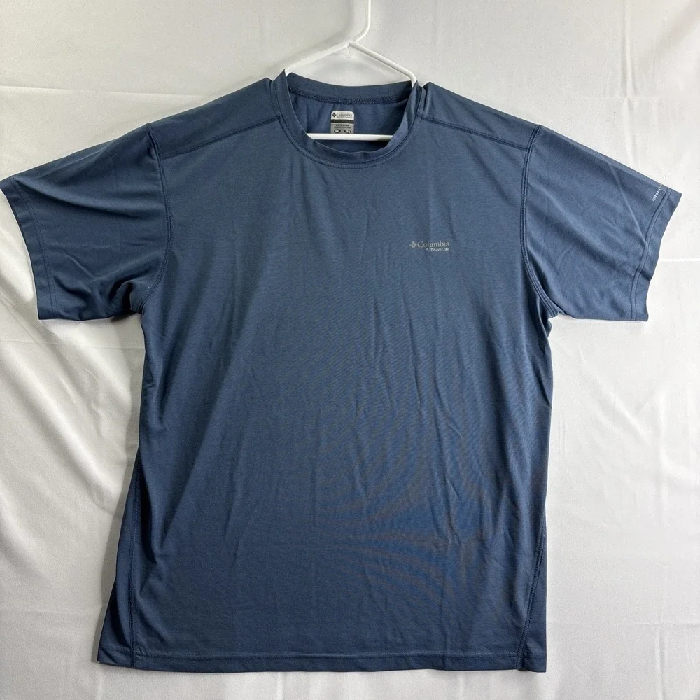 Columbia Titanium Men's XXL Short Sleeve T-Shirt Hiking Camping Moisture Wicking - Picture 1 of 7